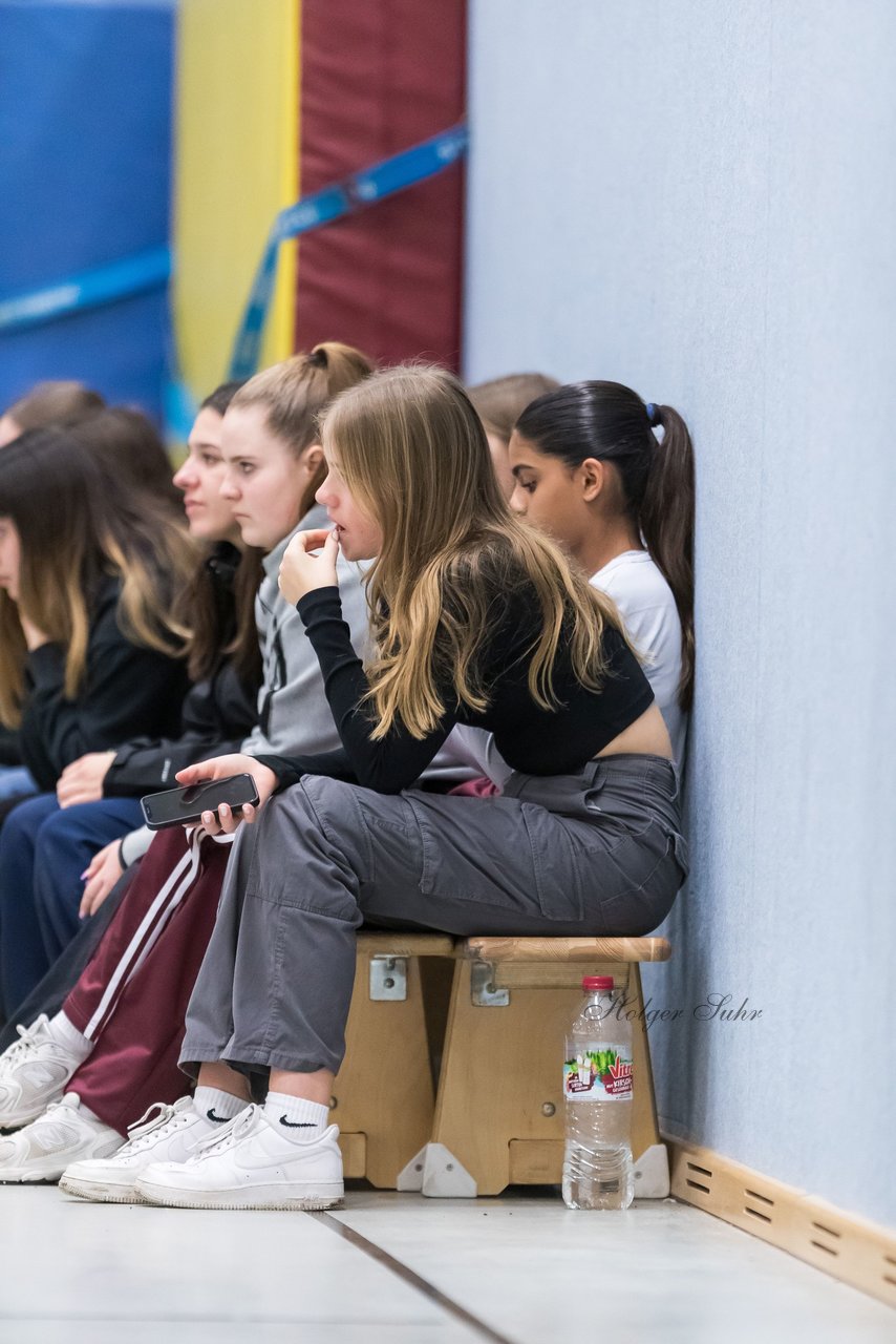 Bild 210 - wBJ Futsalmeisterschaft Runde 1